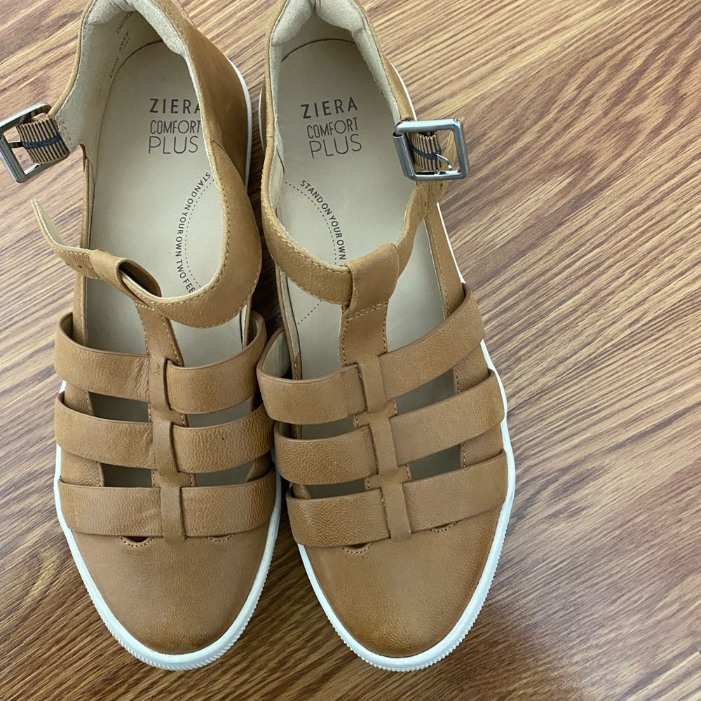 Ziera shoes size 39, US 8.5